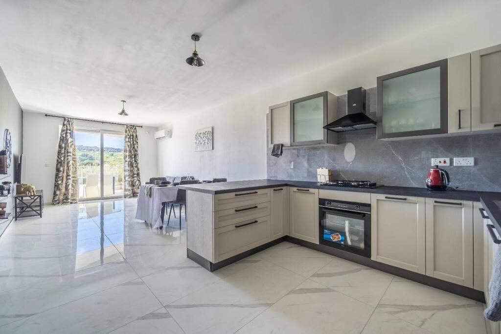 Sunset Bliss Luxury Apartment St. Paul's Bay Exteriér fotografie